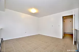 1681 Litchfield Turnpike, Woodbridge, CT 06525 - Photo 11