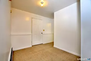 1681 Litchfield Turnpike, Woodbridge, CT 06525 - Photo 23