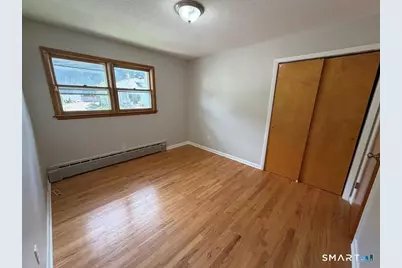 348 Oak Street, Waterbury, CT 06705 - Photo 9