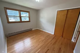 348 Oak St, Waterbury, CT 06705 - Photo 9