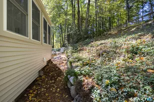 21 Saddle Ridge Dr, Simsbury, CT 06092 - Photo 33
