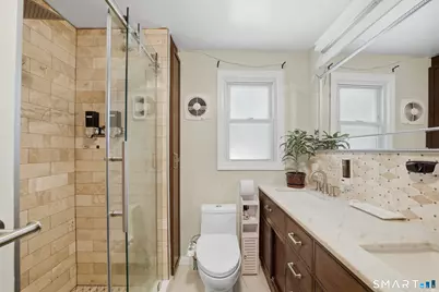 208 Sunrise Terrace, Bridgeport, CT 06606 - Photo 7