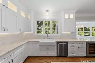 8 Bouton Ln, Darien, CT 06820 - Photo 9