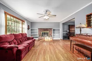9 Kendall Terrace E, Danbury, CT 06811 - Photo 3