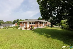 433 Highland Dr, Waterbury, CT 06708 - Photo 9