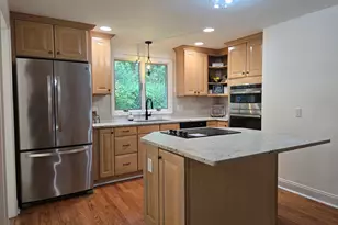 200 Forest Ridge Rd, Waterbury, CT 06708 - Photo 3
