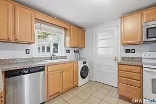 234 Woodycrest Dr, East Hartford, CT 06118 - Photo 7