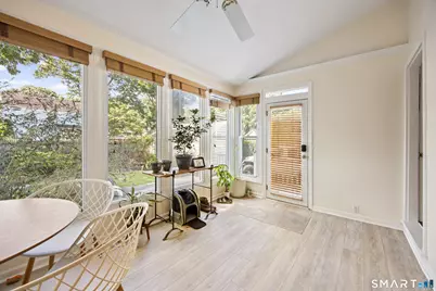 2084 Chapel Street, New Haven, CT 06515 - Photo 13