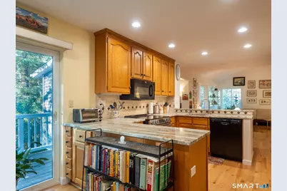 12 Edgewood Court #12, Simsbury, CT 06070 - Photo 15