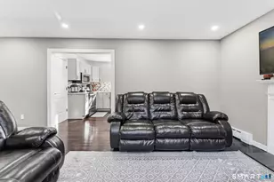 285 Dexter Dr, Bridgeport, CT 06606 - Photo 11