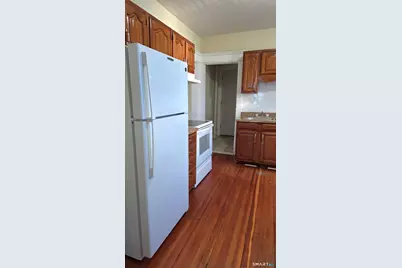 33 Ridgefield Avenue, Waterbury, CT 06705 - Photo 5
