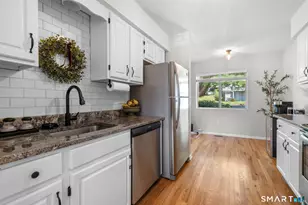 18 Tulip Dr, Seymour, CT 06483 - Photo 9