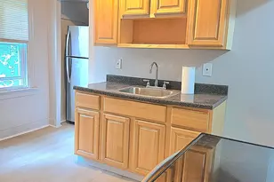 27 Waterville St, Waterbury, CT 06710 - Photo 3