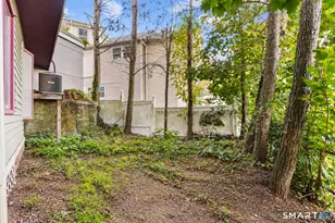 21 Pond St, Naugatuck, CT 06770 - Photo 33