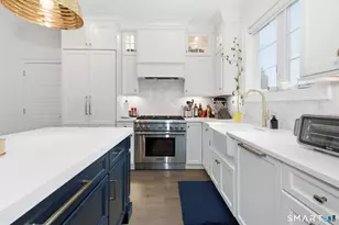 159 Colonial Rd, Stamford, CT 06906 - Photo 11