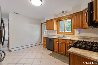 24 Cortland Street, Windsor Locks, CT 06096 - Photo 11