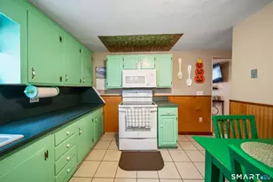 30 Knoll St, Waterbury, CT 06705 - Photo 7