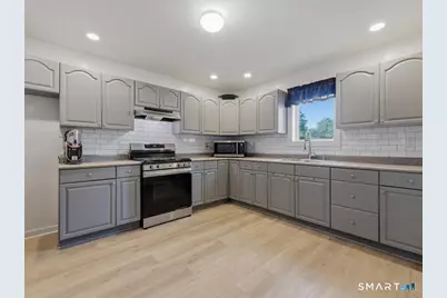 526 Winchester Avenue, New Haven, CT 06511 - Photo 3