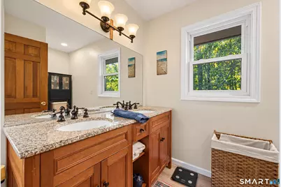 22 Running Brook Road, Waterbury, CT 06704 - Photo 9