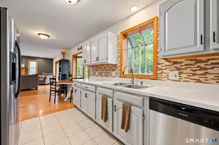 22 Running Brook Rd, Waterbury, CT 06704 - Photo 5