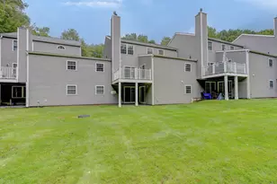 41 Tamarack Dr, Bloomfield, CT 06002 - Photo 3