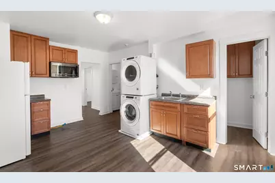 841 East Street #3rd Flr, New Britain, CT 06051 - Photo 1