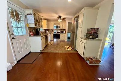 32 Elliott Street, Meriden, CT 06451 - Photo 9