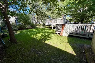 32 Elliott St, Meriden, CT 06451 - Photo 31