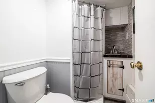 135 Franklin St, Meriden, CT 06450 - Photo 29