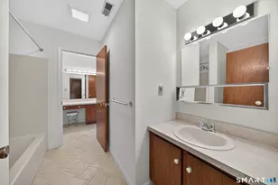 81 Main St, Branford, CT 06405 - Photo 17