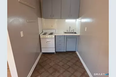 148 Sisson Street #E, East Hartford, CT 06118 - Photo 5