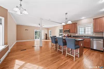 62 Hampton Road, Waterbury, CT 06708 - Photo 7