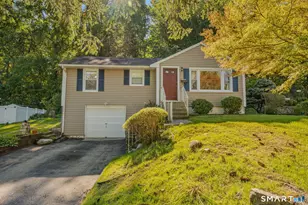 15 Linda Ave, Montville, CT 06382 - Photo 3
