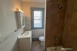 556 Zion St, Hartford, CT 06106 - Photo 3