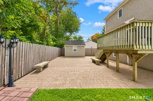340 Macon Dr, Bridgeport, CT 06606 - Photo 29
