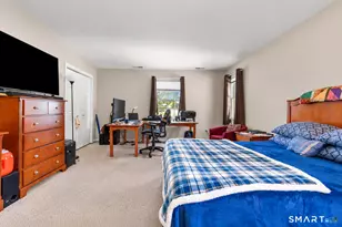 340 Macon Dr, Bridgeport, CT 06606 - Photo 19