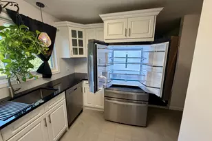 27 Crows Nest Ln, Danbury, CT 06811 - Photo 5