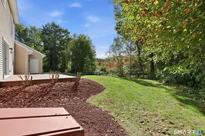 40 Valmore Road, Bristol, CT 06010 - Photo 27