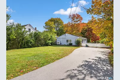 13 Woodlawn Avenue, Waterford, CT 06385 - Photo 5