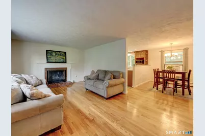 16 Windham Road, Enfield, CT 06082 - Photo 9