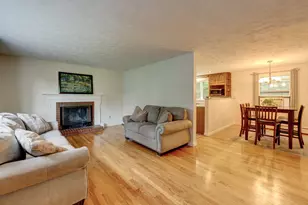 16 Windham Rd, Enfield, CT 06082 - Photo 9