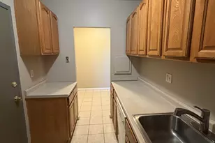 24 Merrill St, Hartford, CT 06106 - Photo 5