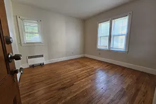 33 Woodmere Rd, West Hartford, CT 06119 - Photo 15