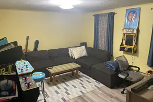19 Michigan Ave, Bristol, CT 06010 - Photo 11