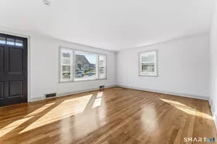 23 Hillview Ave, Waterbury, CT 06704 - Photo 3