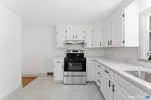23 Hillview Ave, Waterbury, CT 06704 - Photo 11