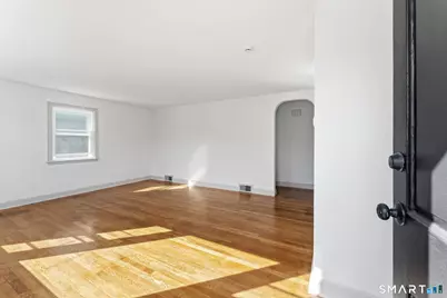 23 Hillview Avenue, Waterbury, CT 06704 - Photo 7