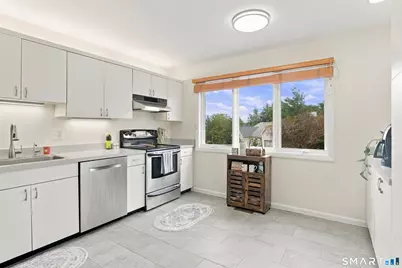 12 Boulevard Drive #24-144, Danbury, CT 06810 - Photo 11