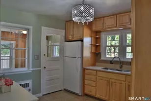312 Battis Rd, Hamden, CT 06514 - Photo 13