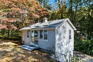 34 Quonnipaug Ln, Guilford, CT 06437 - Photo 9